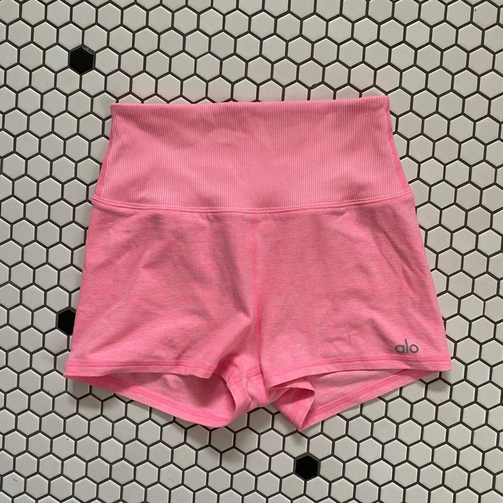Alo aura short